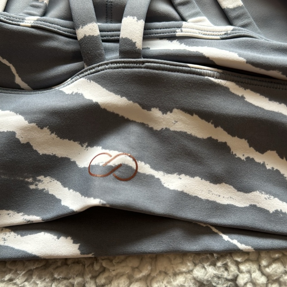CALIA sports bra - Picture 3 of 4